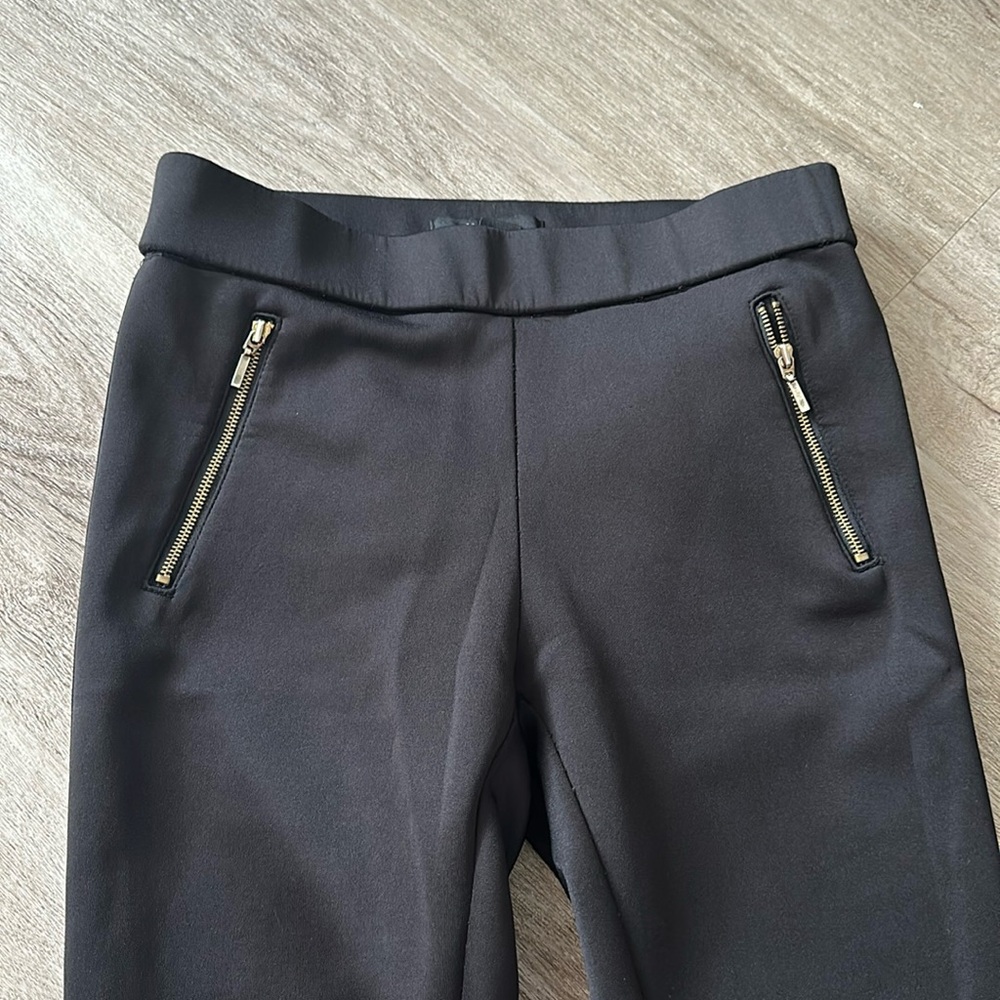 Black leggings in a small